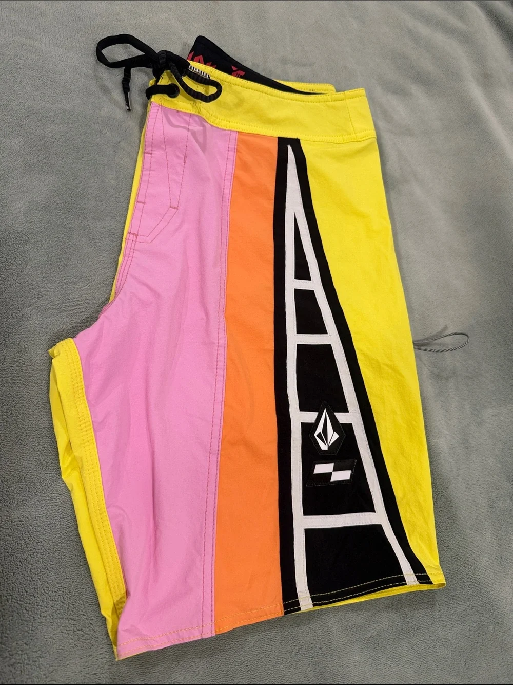 Men’s board shorts